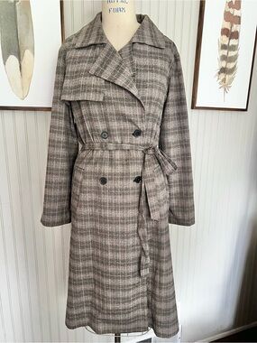 Jennifer Lopez Plaid Fabric Lightweight Trench Coat Grey